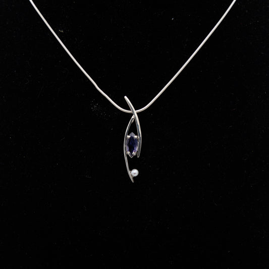 Sterling Silver Pendant with Iolite & Pearl – 103746